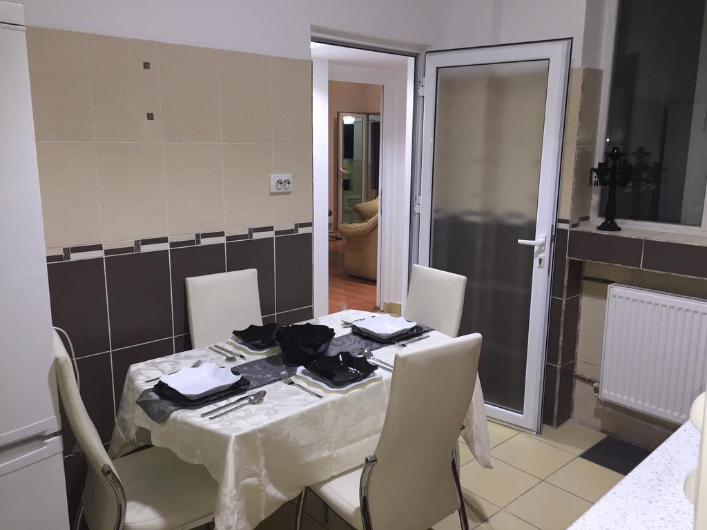 Apartament Unirii Centru Appartamento Bucarest Camera foto