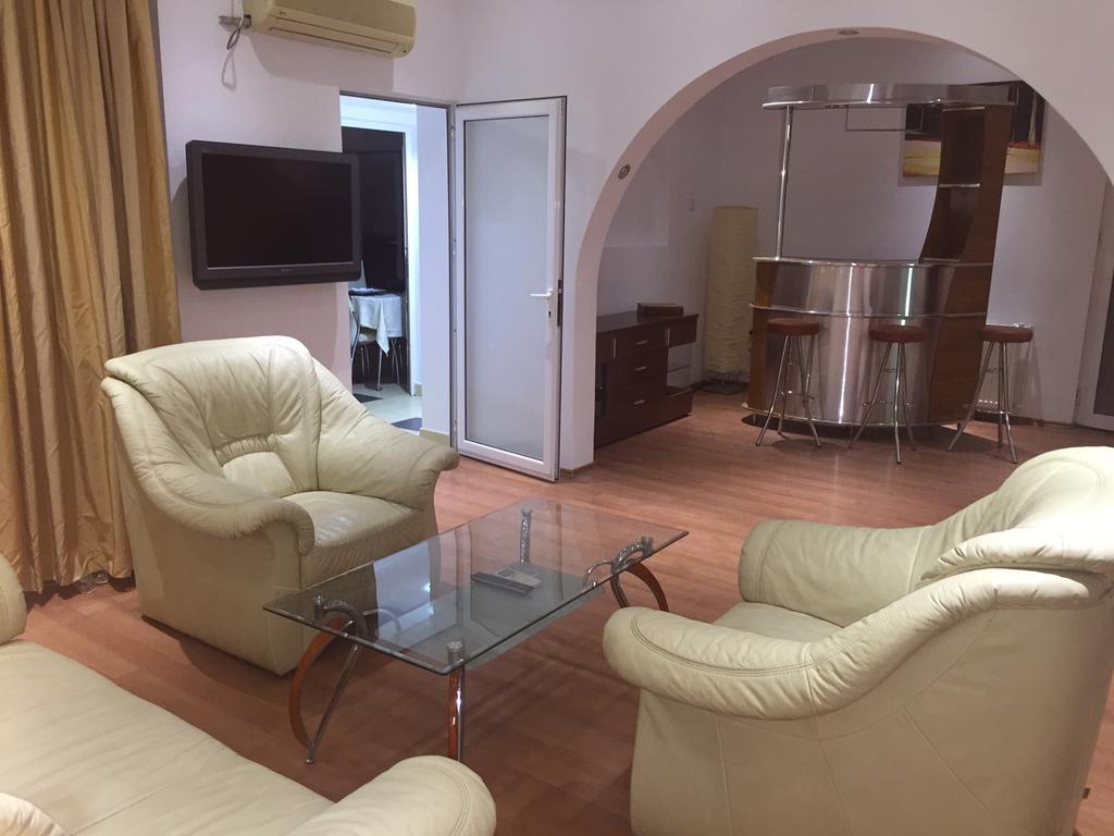 Apartament Unirii Centru Appartamento Bucarest Esterno foto